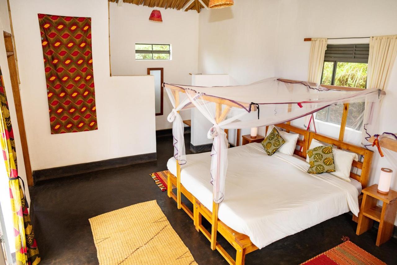 Isunga Lodge Kibale National Park エクステリア 写真