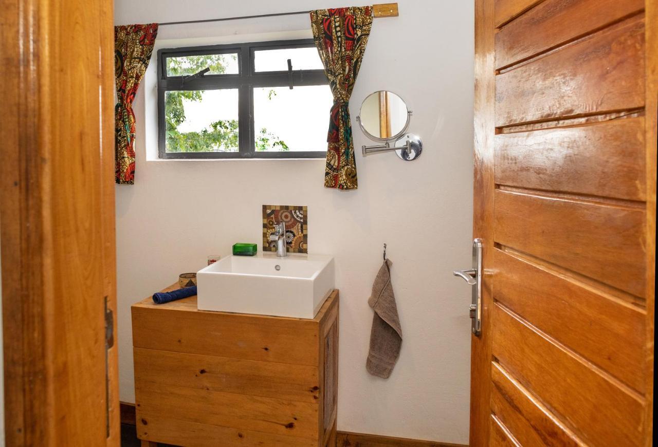 Isunga Lodge Kibale National Park エクステリア 写真