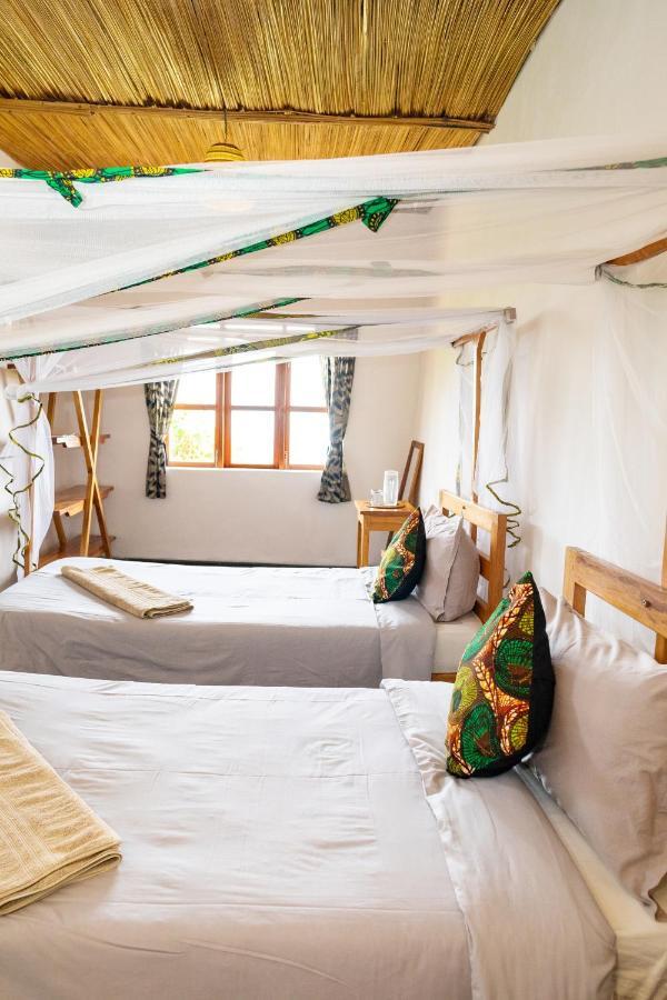 Isunga Lodge Kibale National Park エクステリア 写真